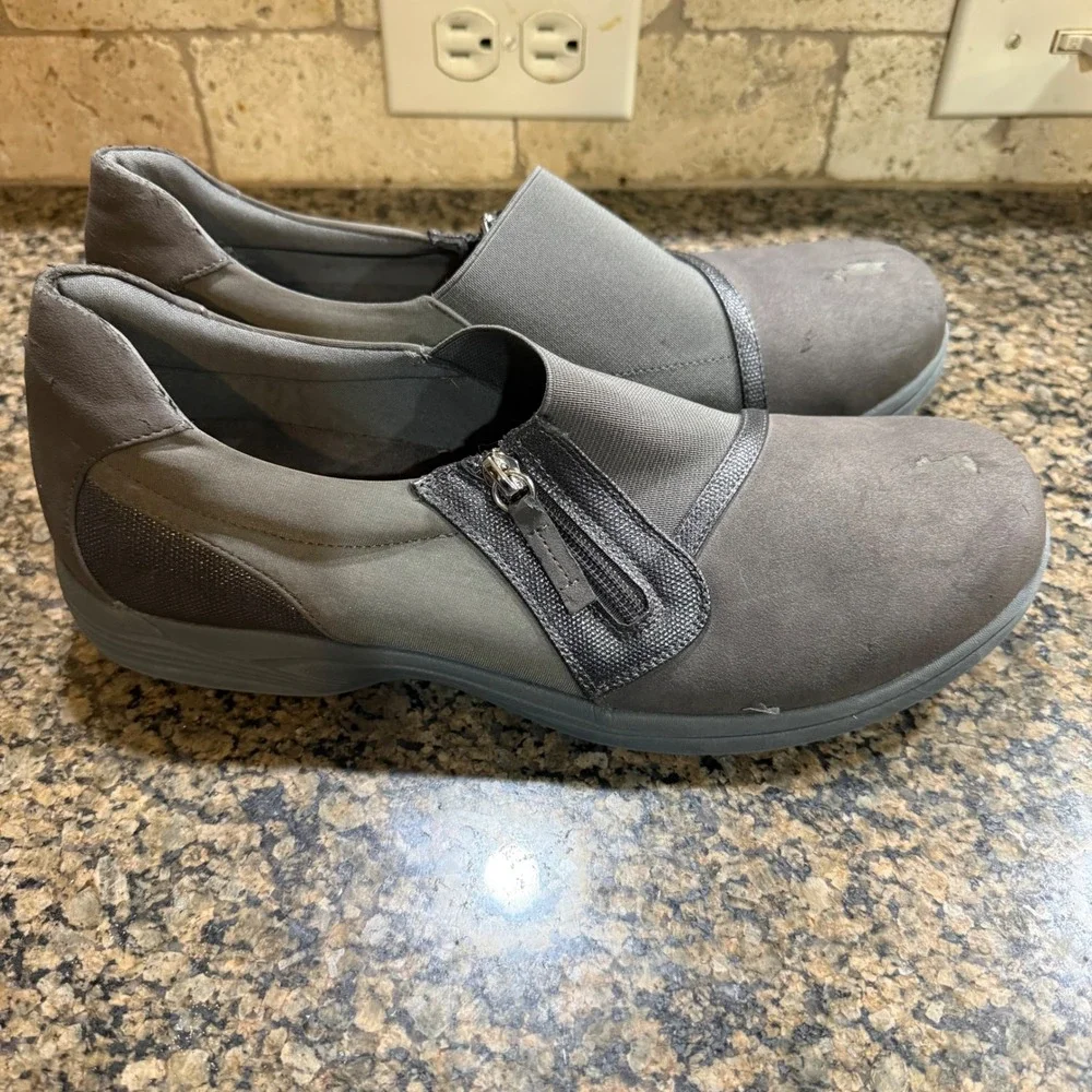 SoLite by Easy Street Womens Grey Slip On Comfort Loafers Shoes Size‎ 12M